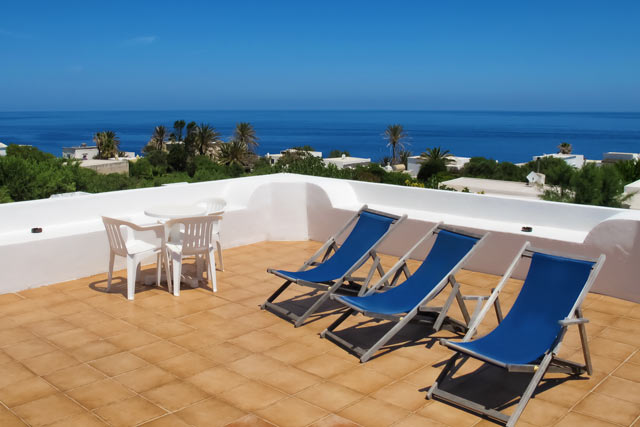 La terrazza panoramica dell'albergo Brasile a Stromboli